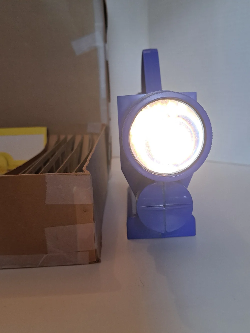 VTG 1963 Kenner Give-A-Show with 12 Hanna-Barbera Cartoon Slides Box is Rough